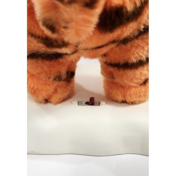 Disney Telco Motion-ette Animated Christmas Tigger 15" Wire Tree & Mittens WORKS - Picture 3 of 11